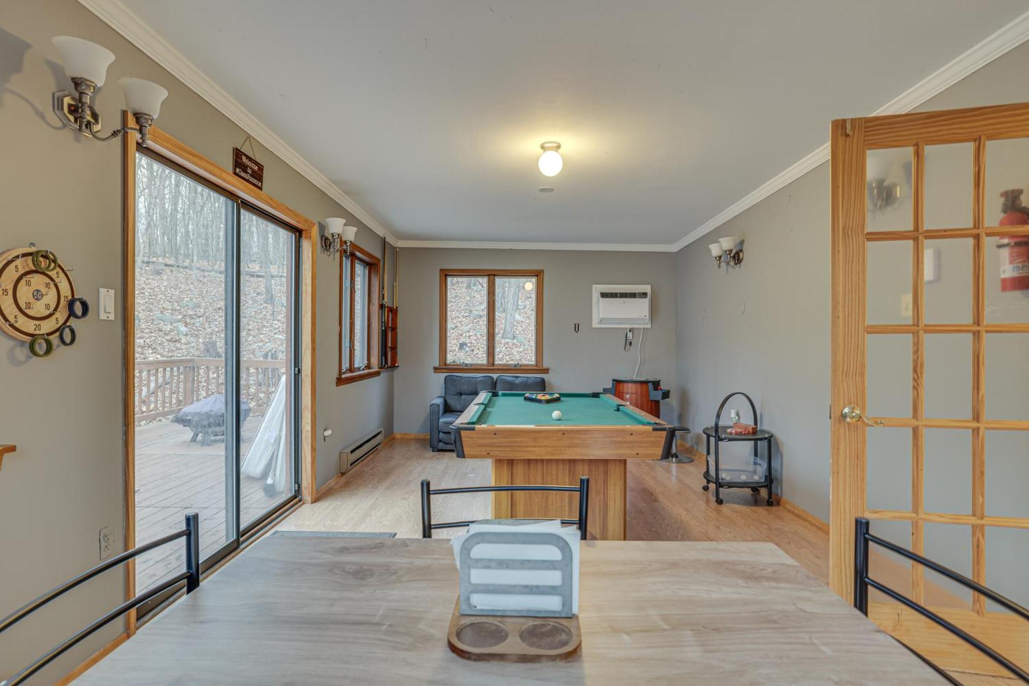 Poconos Family Home - Near Falls With Resort Perks! Bushkill Ngoại thất bức ảnh