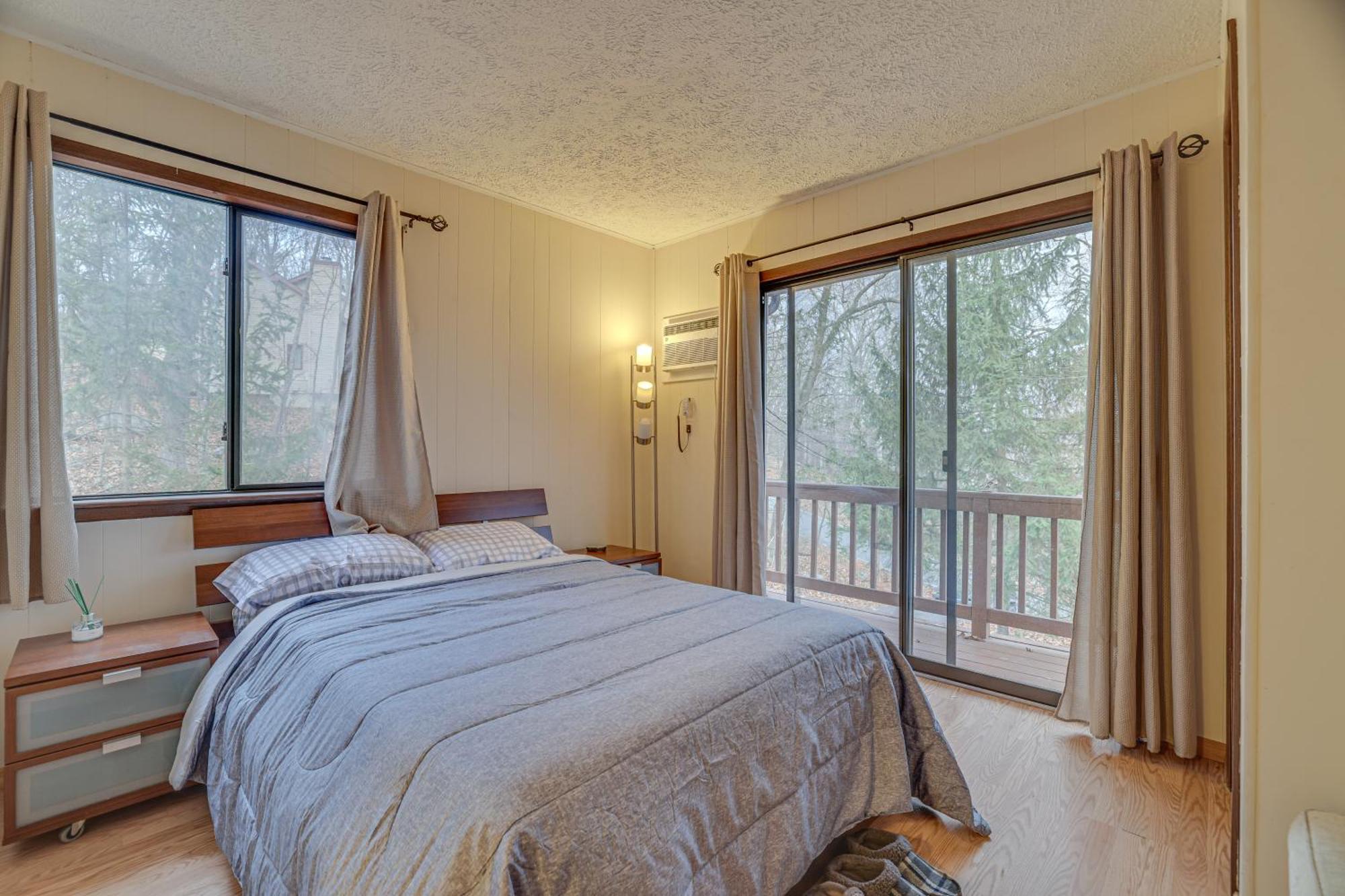 Poconos Family Home - Near Falls With Resort Perks! Bushkill Ngoại thất bức ảnh